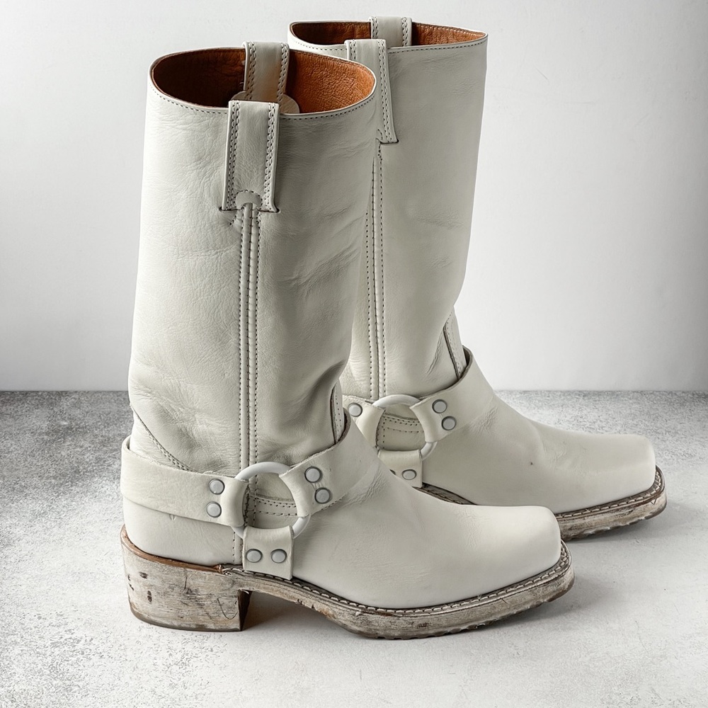 NEW! Frye Harness 12R White Pull On Boots - 7